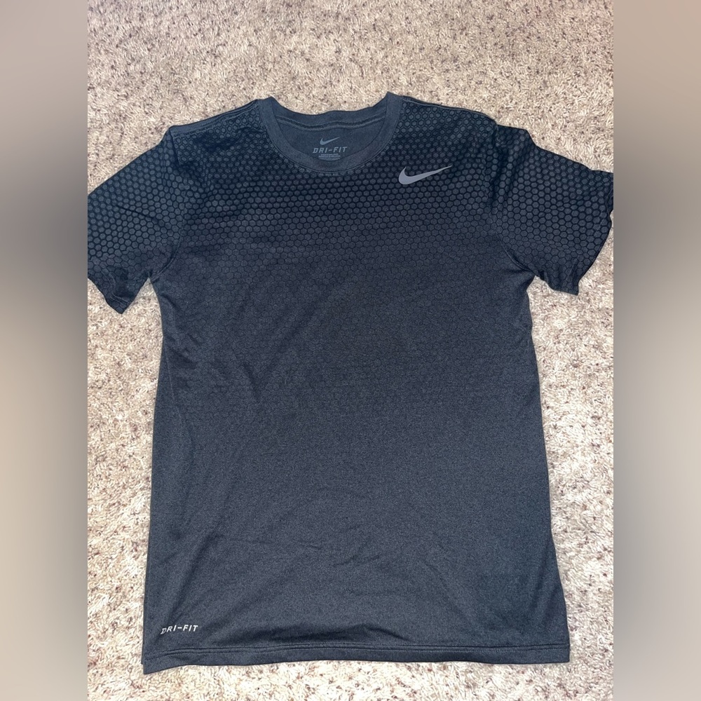 Nike - Gray patterned Shirt - Medium